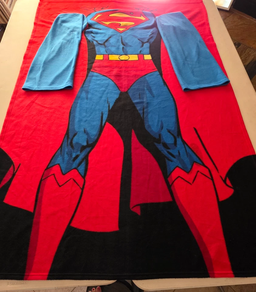 Manta polar portátil SUPERMAN para adultos ~ manga larga, espalda abierta Foto 2 de 4