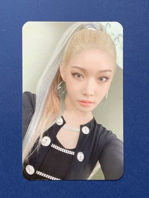KPOP ChungHa ''Flourishing'' photocard ioi rare oop querencia alivio bare&rare