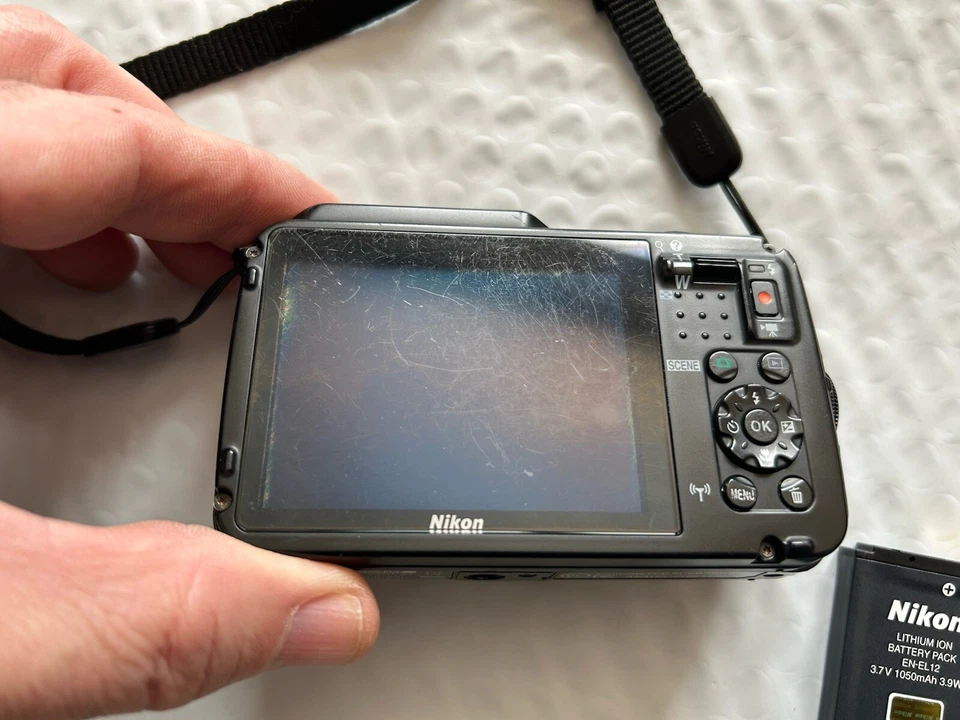 NIKON COOLPIX AW120 CAMO 16MP Waterproof/Shockproof DIGITAL CAMERA Repair/Parts - Image 3 of 4