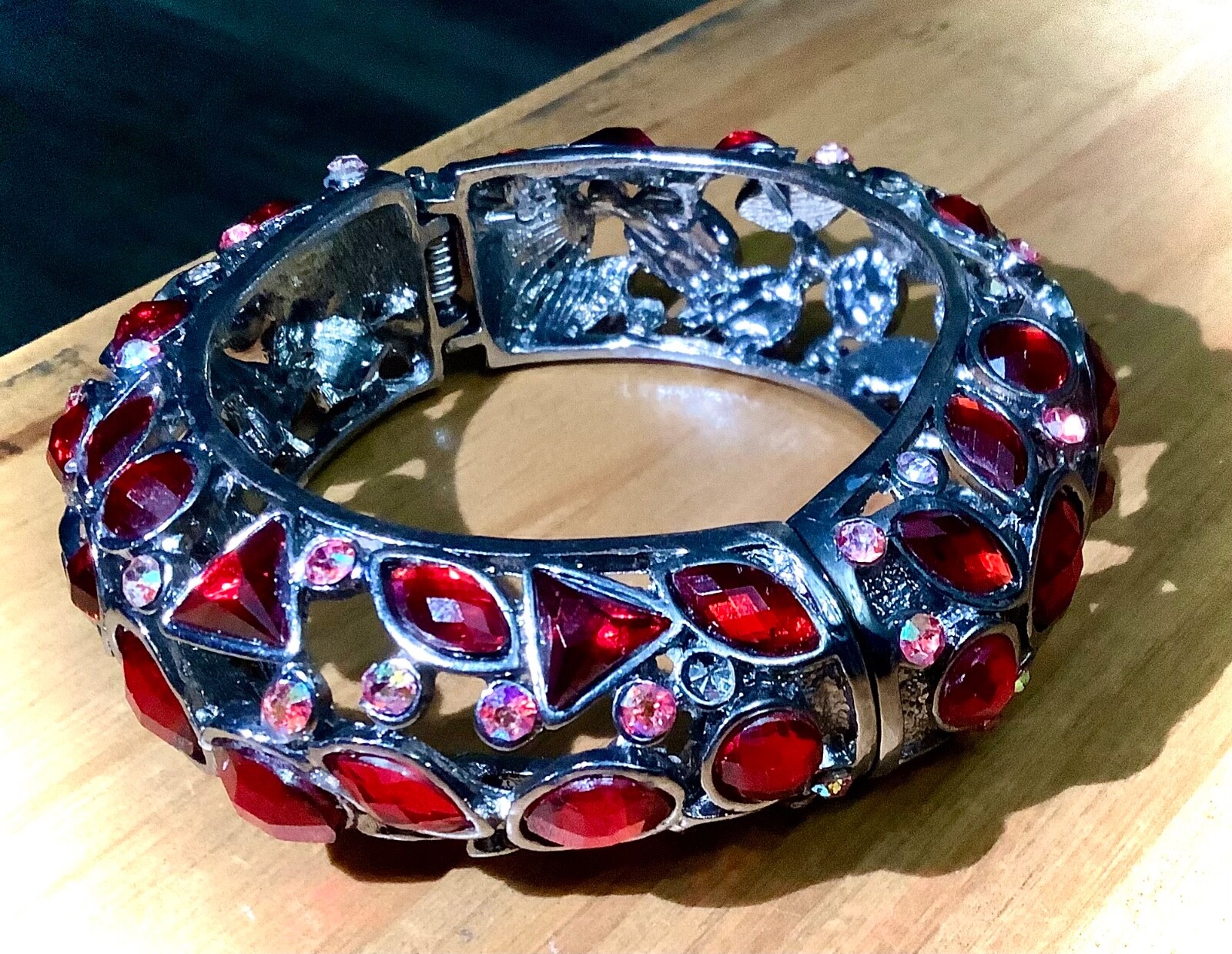 VINTAGE 1950s RUBY RED HINGED BANGLE BRACELET w/ … - image 13