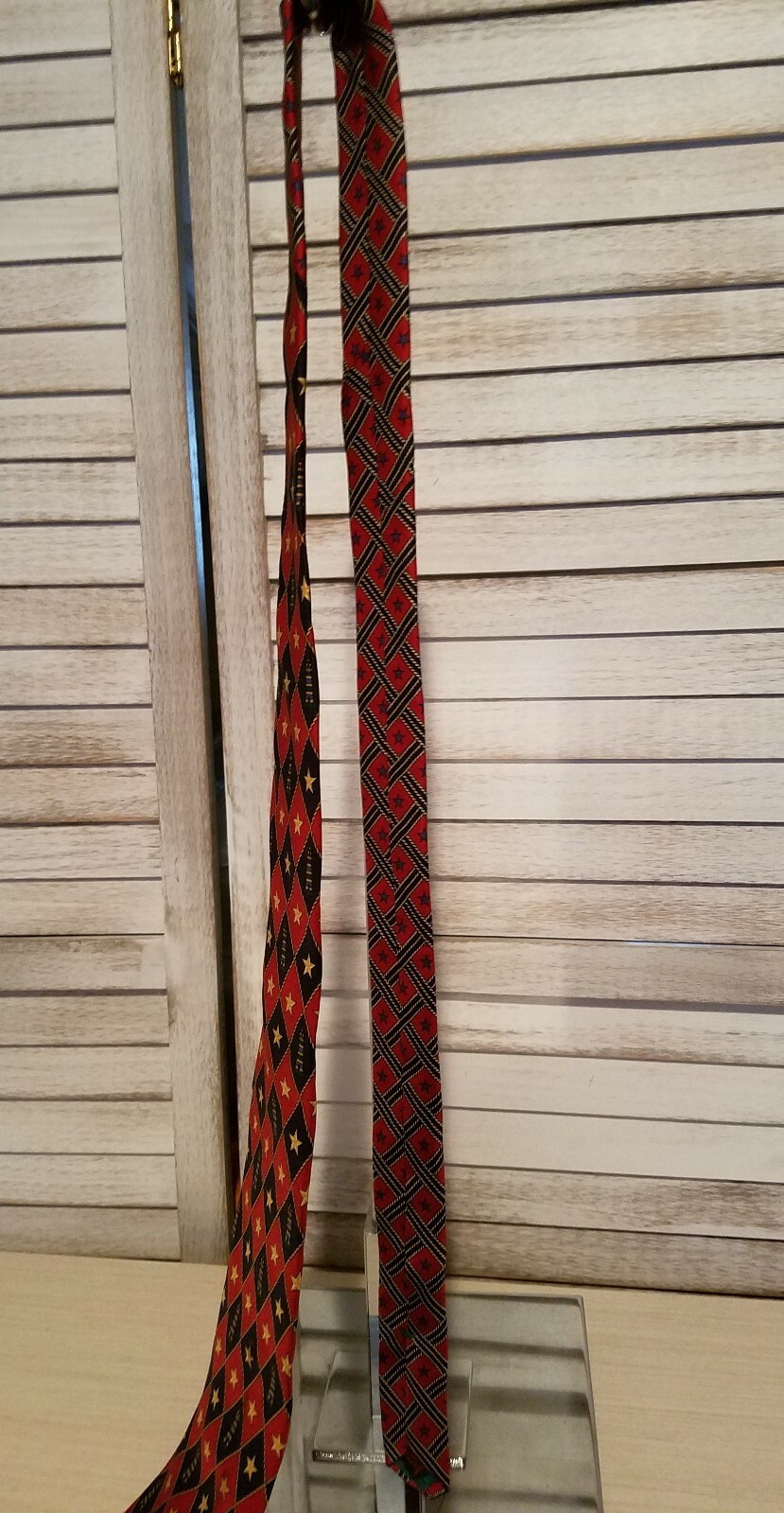 Tommy Hilfiger Mens Tie Red Blue Yellow Stars Lighthouses Classic Italian Silk  thumbnail 5