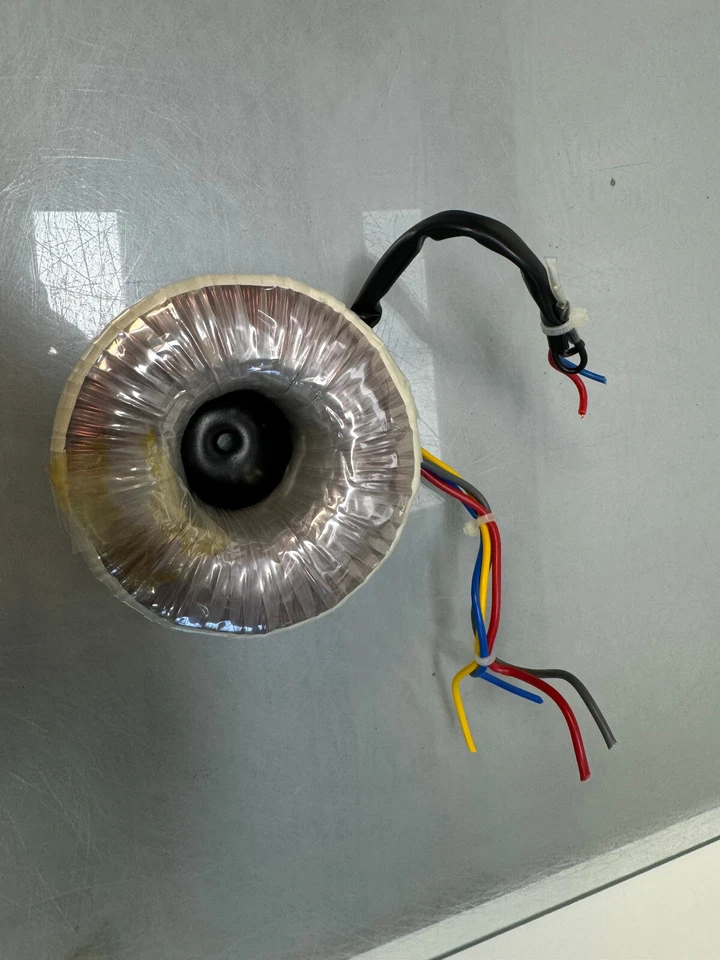 aus der Rega Brio verstarker : Trafo - Bild 2 von 4