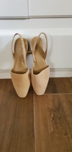 kerrie slingback flat naturalizer