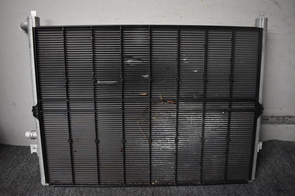 BMW M5 2015 radiador OEM de fábrica Foto 4 de 4