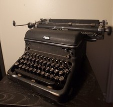 royal typewriter vintage manual typewriter thumbnail