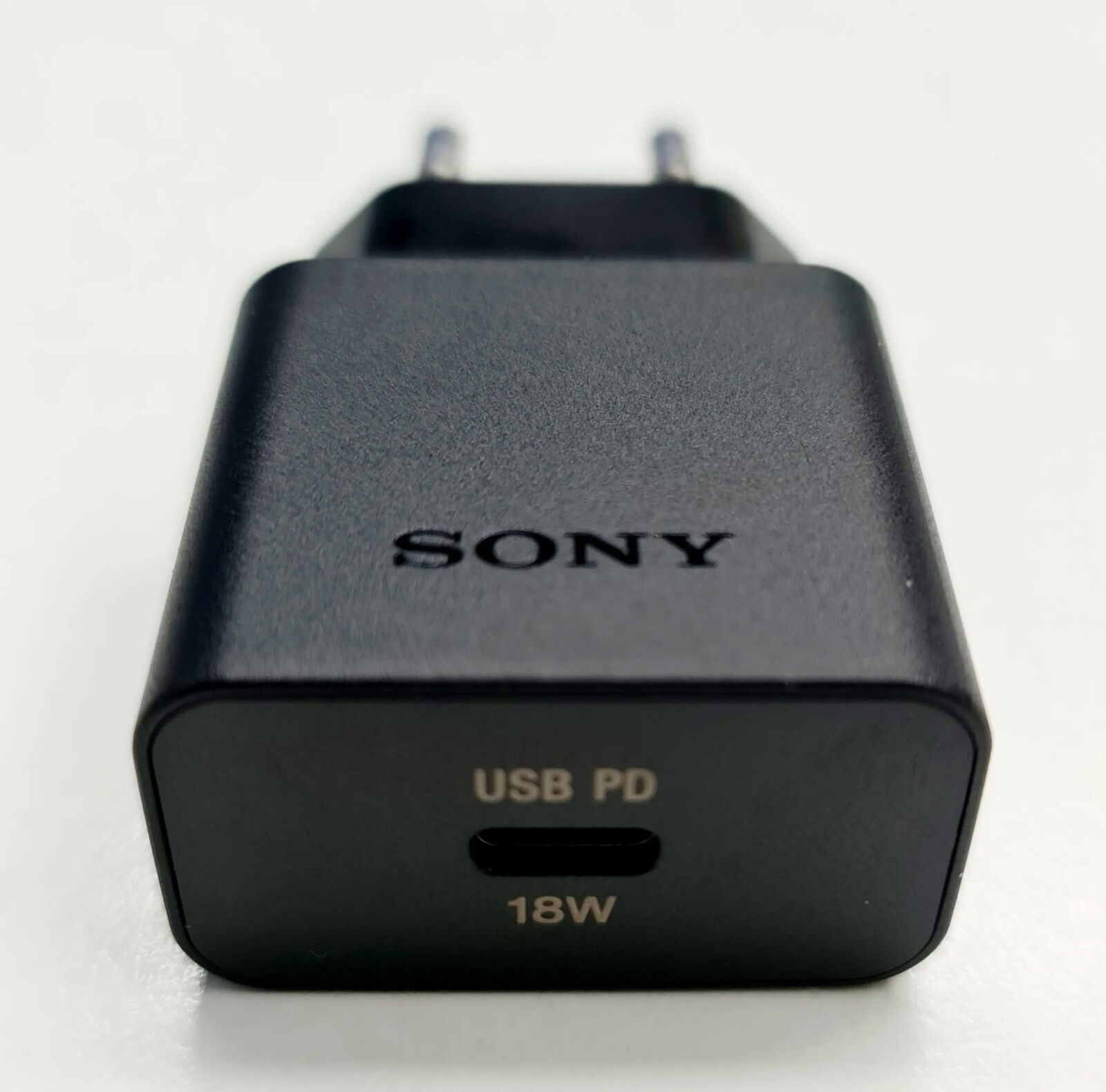 Original Sony UCH32 18W Netzteil  QUICK CHARGER schwarz