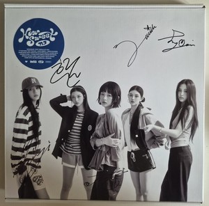 New Jeans Signed Album | eBay