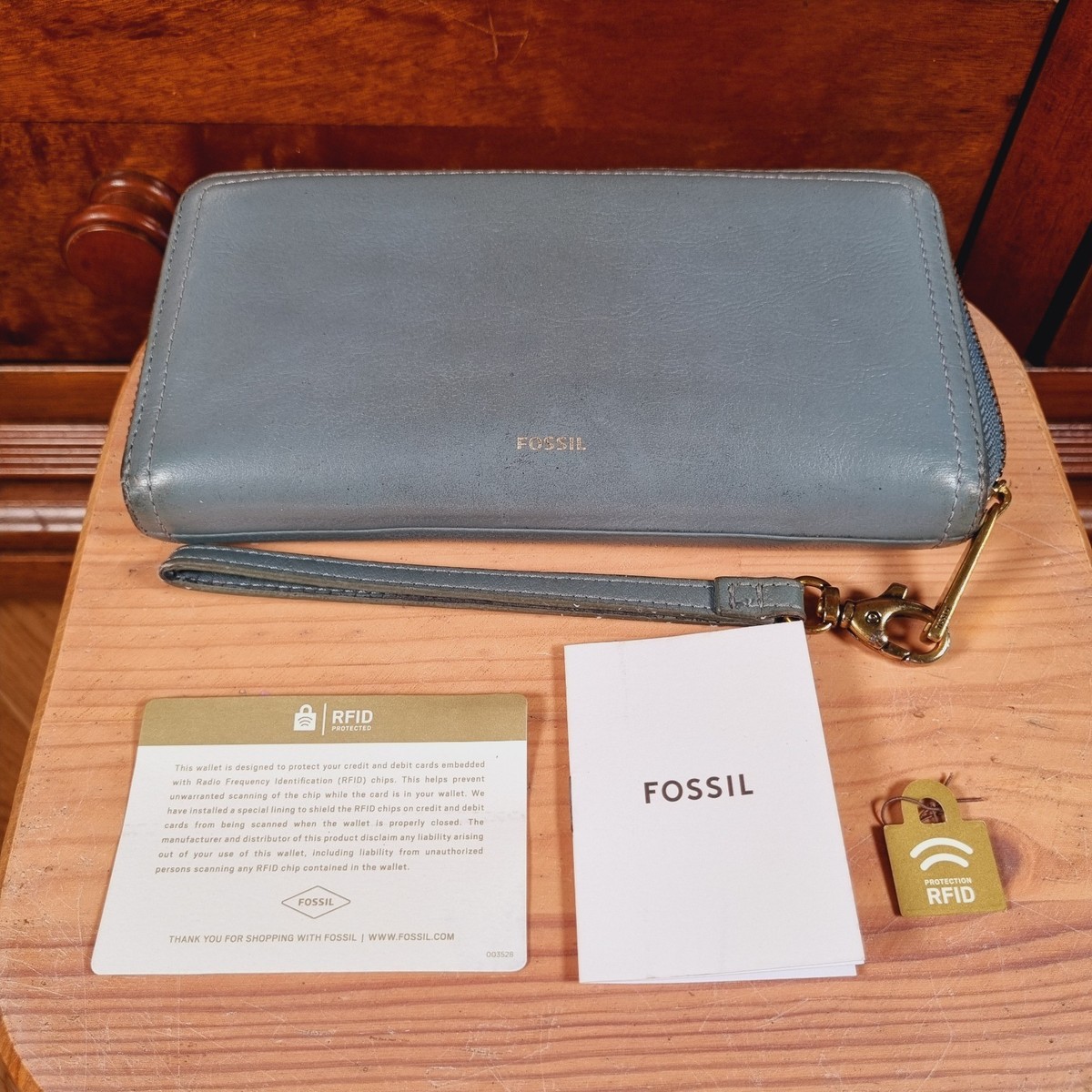 Fossil ladies leather purse wallet Long Wallet Zip Around