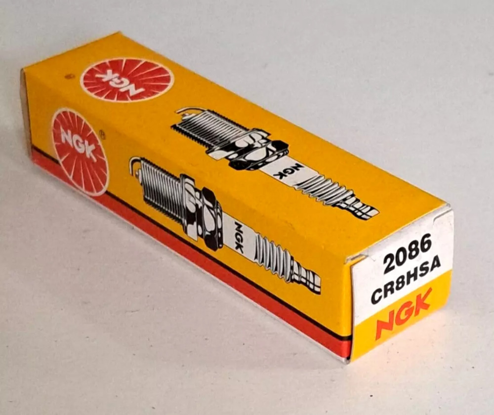 QTY 8  81-16 NGK Honda Kawasaki Suzuki Yamaha Standard Spark Plug CR8HSA 2086