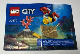 2 complete sets! Lego City #30370 Ocean Diver & #60011 Lego City Surfer Rescue