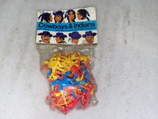 Payton Plastic Cowboys Indians 1/32