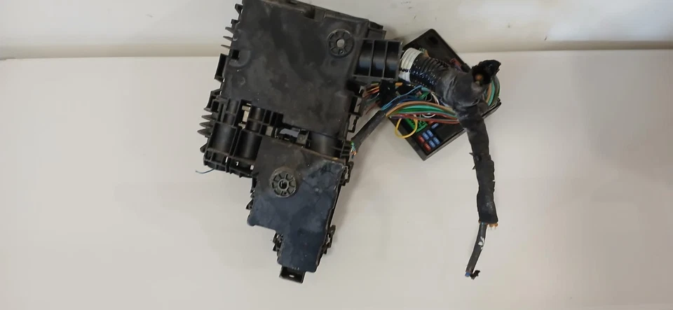 CENTRALINA PORTAFUSIBILI NISSAN QASHQAI J11 284B7 5NA2A - Immagine 3 di 4