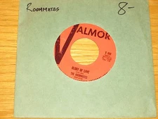 GROUP DOO WOP 45 RPM - THE ROOMMATES - VALMOR 008 - "GLORY OF LOVE / NEVER KNEW"
