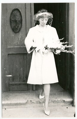 Lady Pretty Woman Portrait Beautiful Vintage Photo Bride Walking Door Wedding