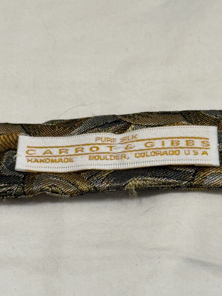 Pajarita para hombre Drk verde oliva cachemira 100 % seda de Carrot & Gibbs en EE. UU. Foto 3 de 4