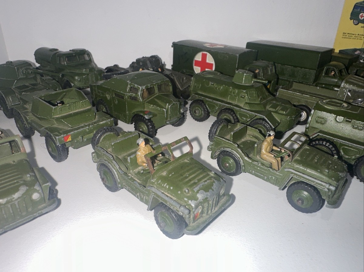 A lot of military vehicles DINKY TOYS without box in the…