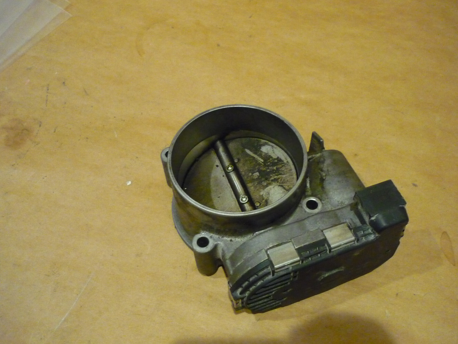 Ferrari 458  -Throttle Body With RH Connector Sleeve  - P/N 179912