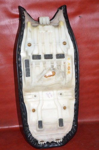 Vtg Orig 1988-1997 Suzuki GSX 750 Katana Saddle Seat 2-up Bench OEM 45100-20C10 - Picture 9 of 17
