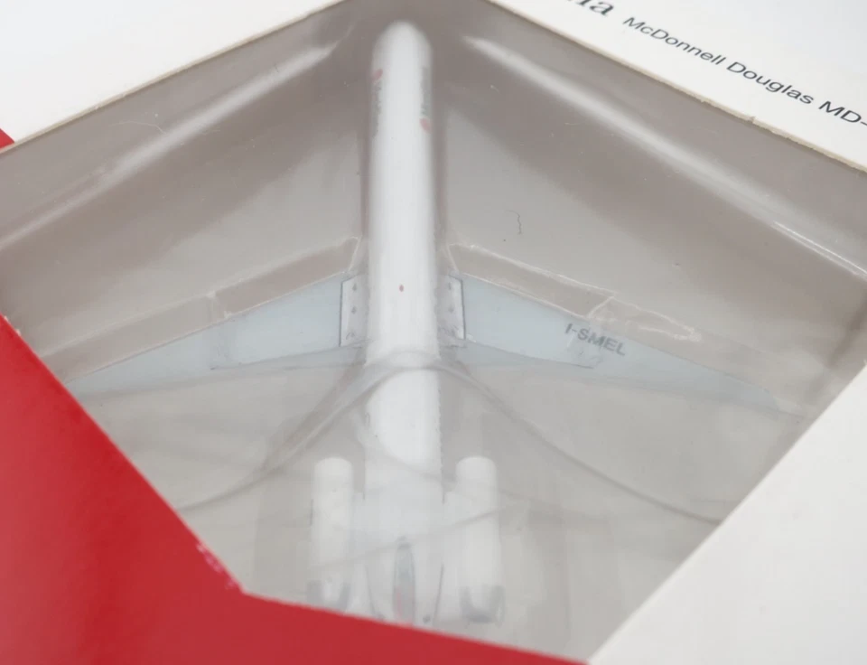 Herpa Meridiana Fly McDonnell Douglas MD-82 Model - 1:500 - 524308 - Mold - Image 3 of 4