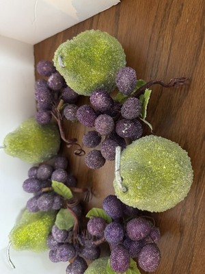 Beaded Sugar Artificial  Grapes/Pears loose(individual)