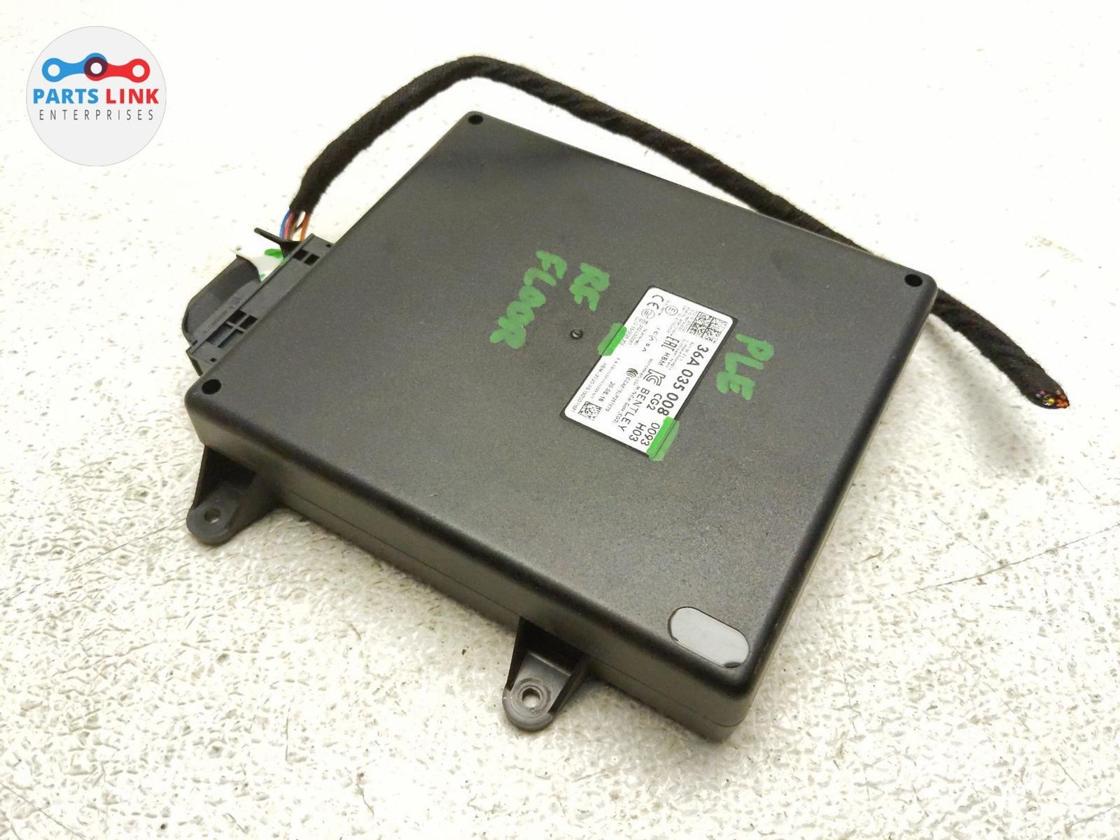 2016-20 BENTLEY BENTAYGA CARGATE REMOTE ECU CONTROL MODULE PLUG ASSY 36A035008