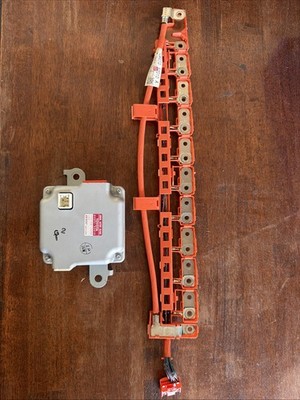 Toyota Prius C 2012-2019 Hybrid Battery Voltage sensor 89892-52011 with wire OEM