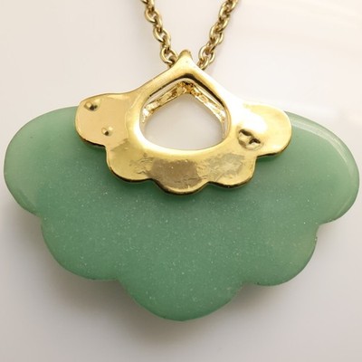Green necklace faux jade gingko leaf nature theme goldtone adjustable reversible