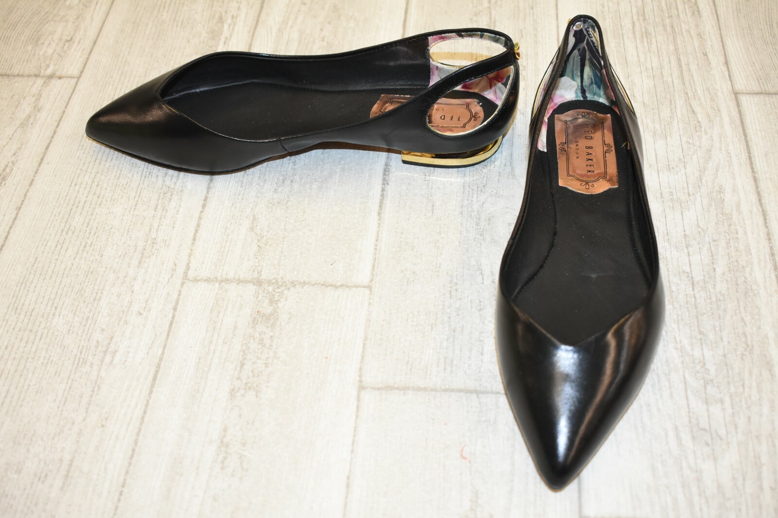 ted baker london dabih leather cutout flat