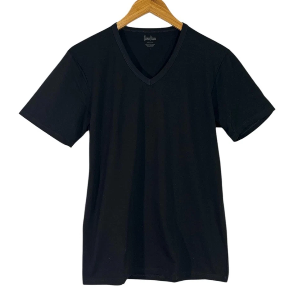 Paquete de 2 camisetas Neiman Marcus para hombre negras ajustadas elásticas cuello en V talla grande Foto 2 de 4