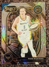 2025 Select WNBA PAIGE BUECKERS COURTSIDE SILVER PARTY PRIZM SSP CASE HIT #206