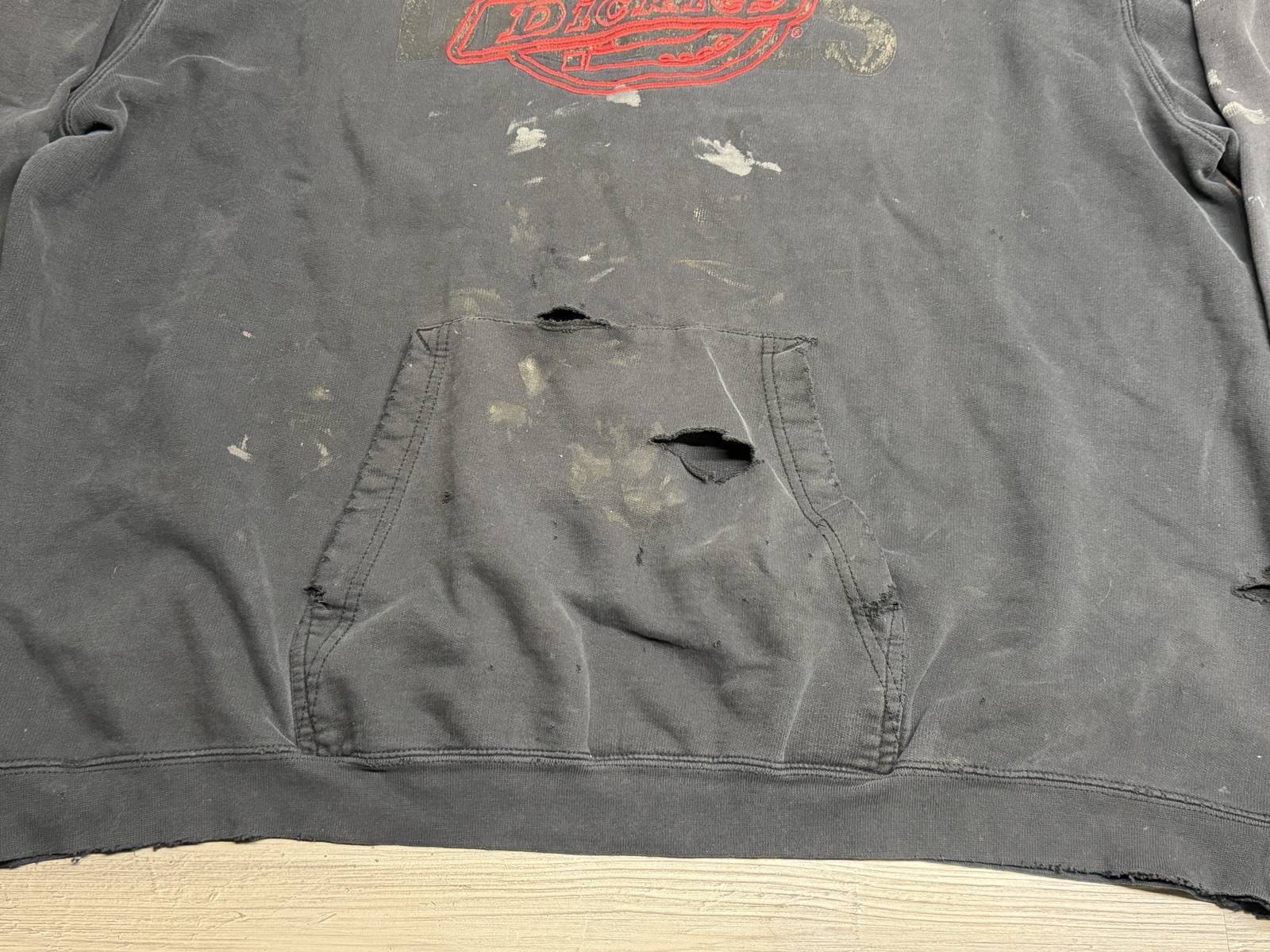 Dickies Thrashed Faded Black Pullover Hoodie Mens Size 2XL Embroidered Logo image 4