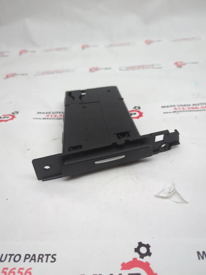 BMW E90 325xi 2006 lado del pasajero delantero derecho tablero portavasos OEM 51457127461 Foto 2 de 4