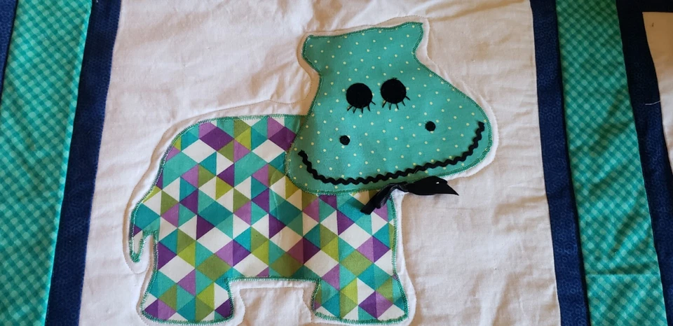Unisex Hippo Appliqué Baby Quilt Multicolored Hand Made 56 x 48 Inches - Image 3 of 4