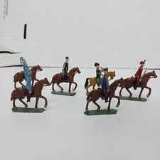 Lot of 6 Vintage Metal / Lead Toy Soldiers  Variety Calvary