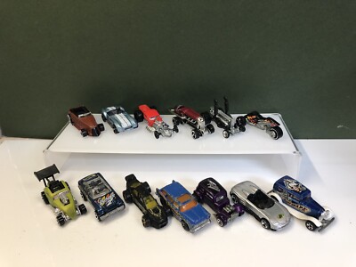 Restposten X13 Hot Wheels Autos mit Metallsockeln (bespielt unterschiedliche Zustände)