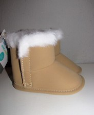 Infants CUTE Soft Faux Fur Boots Size 0-3 M BRAND NEW W TAGS