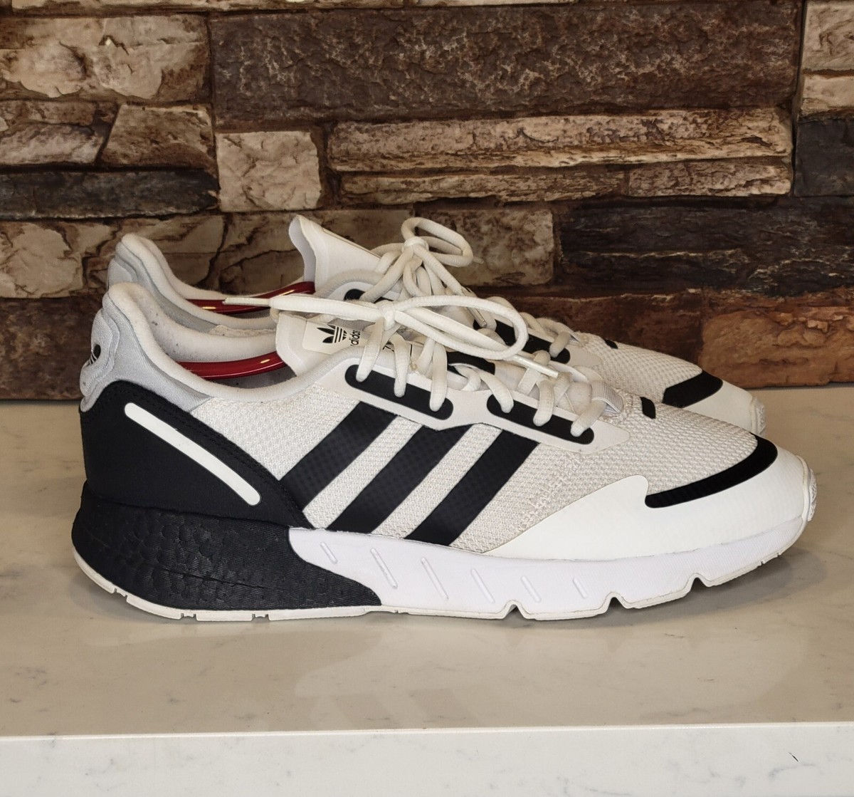 靴 877 Adidas ZX 1K Boost Men's Shoes White Black Silver Athletic