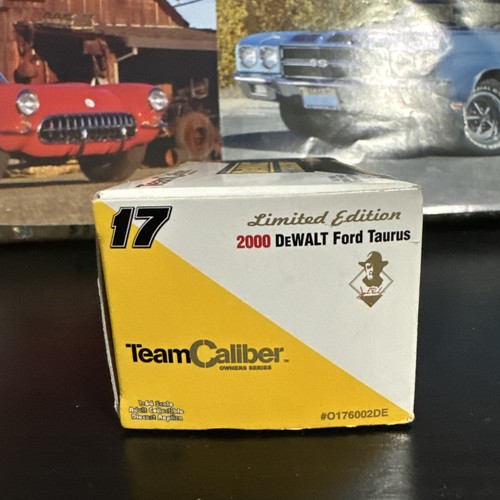 Team Caliber Roush Racing Matt Kenseth #17 DeWalt 1/64 Limited Edition 1/10,080 - Picture 5 of 7