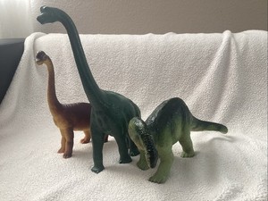 13 lbs Dino Mystery Box Included 84 British Museum 88 Carnegie Safari Toys