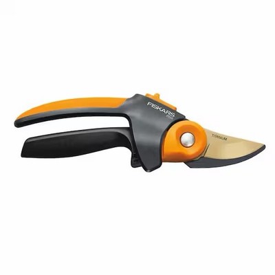 Fiskars P552 X-Series Titanium PowerGear 3/4'' CutCapacity Bypass Pruning Shears