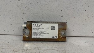 * TESLA MODEL 3 2024 ANTENNENVERSTÄRKER TUNER UKW/DAB MODUL 1852818-00-E