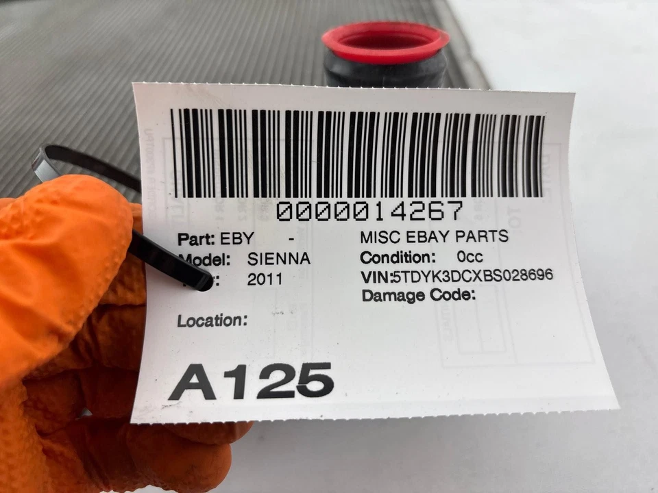 Toyota Sienna 2011-2016 radiador sin equipamiento de remolque Foto 3 de 4