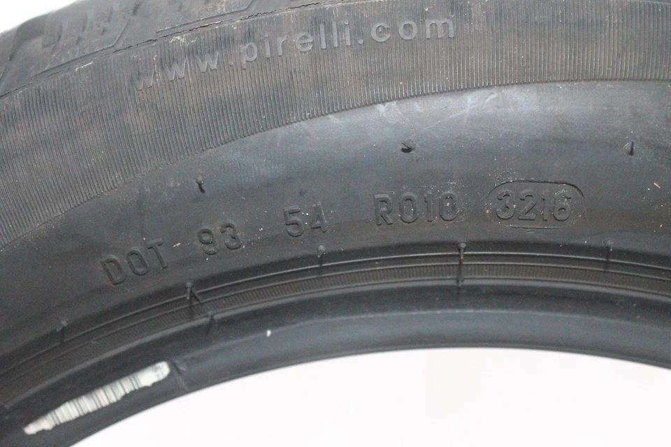2x Pirelli Snowcontrol Serie 3 Winter 210 (RSC) 195/55 R16 87H Dot3216 B353 - Bild 4 von 4