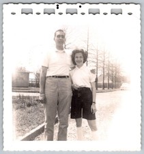 Vtg B&W Snapshot Tall Man Woman Shorts Deckle Edge Photo 1950s