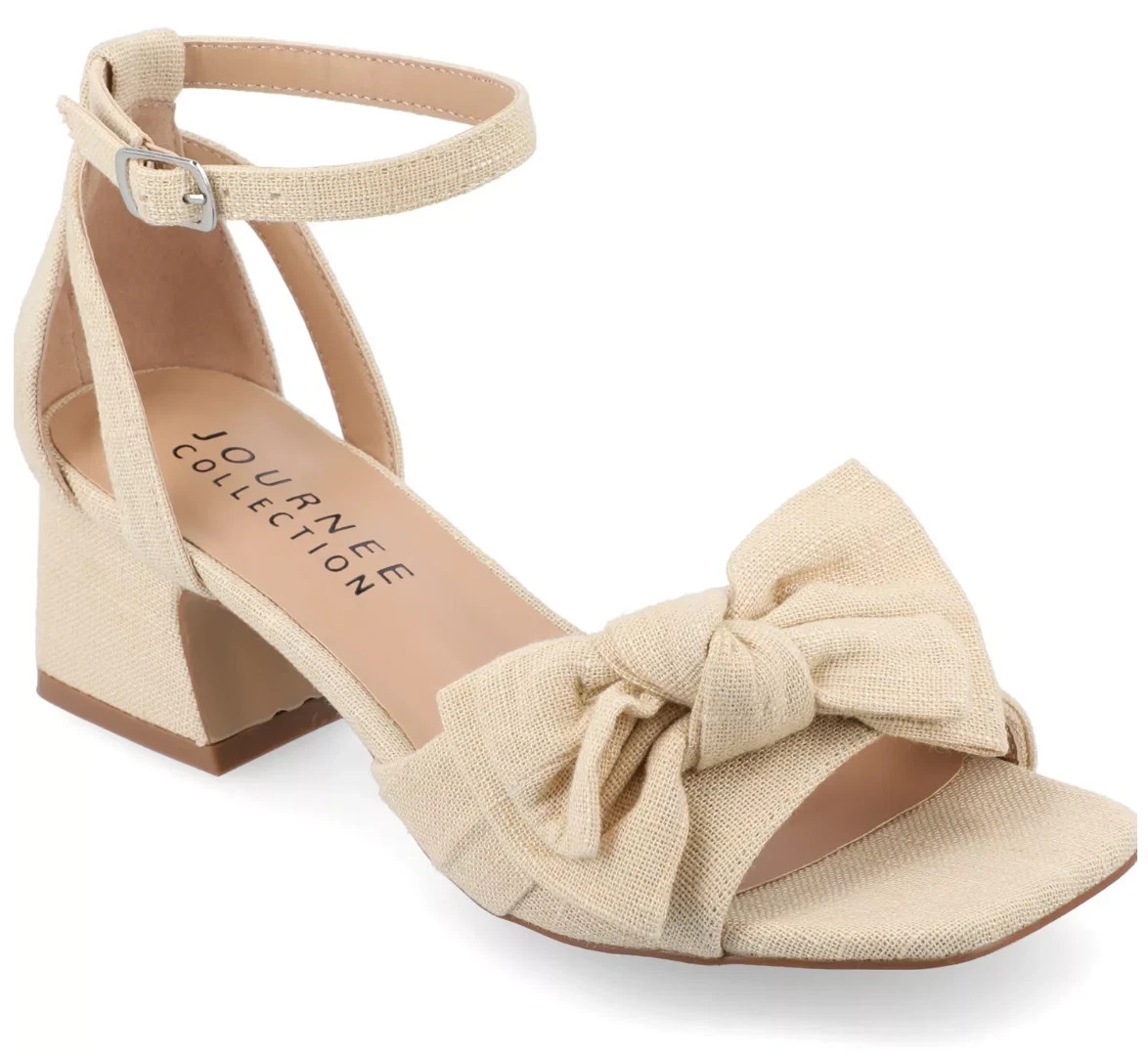Sandalias de vestir para mujer Journee Zevi de ancho medio y ancho (beige) - talla 8,0 M