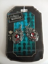 Disney Alice in wonderland Queen Of Hearts fish hook earrings earring set