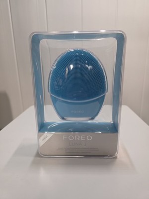 Foreo Luna 3 Smart Facial Cleansing Device