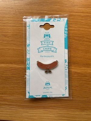 Jellycat Wurst Fish and Chips Selfridges Emaille Pin Anstecker Brosche