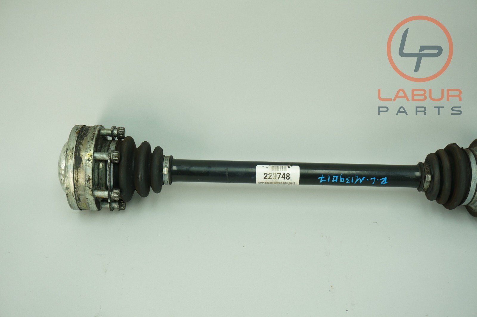 M139 08-19 Maserati Quattroporte Rear Left or Right Side Axle CV Half Shaft 6502