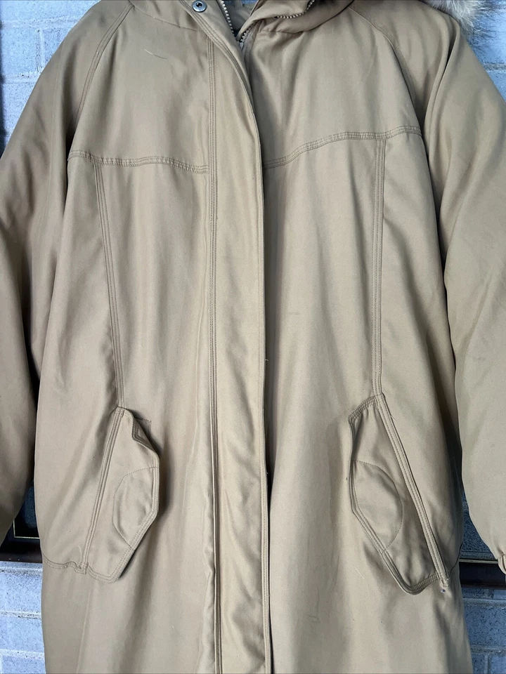 Cabela's Long Goose Down Coyote Fur Hooded Trim Coat Size XL - Image 2 of 4